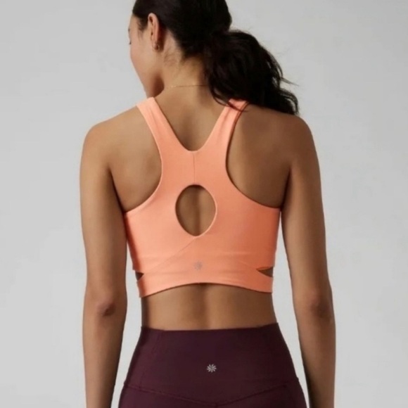 NWT Athleta Conscious Cut Out Crop SM/ D-DD+ - Picture 2 of 6